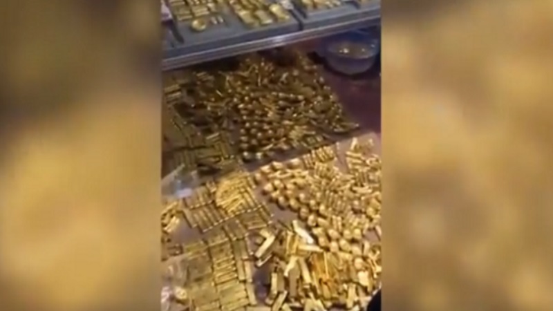Eski belediye başkanının evinde 13 ton altın bulundu