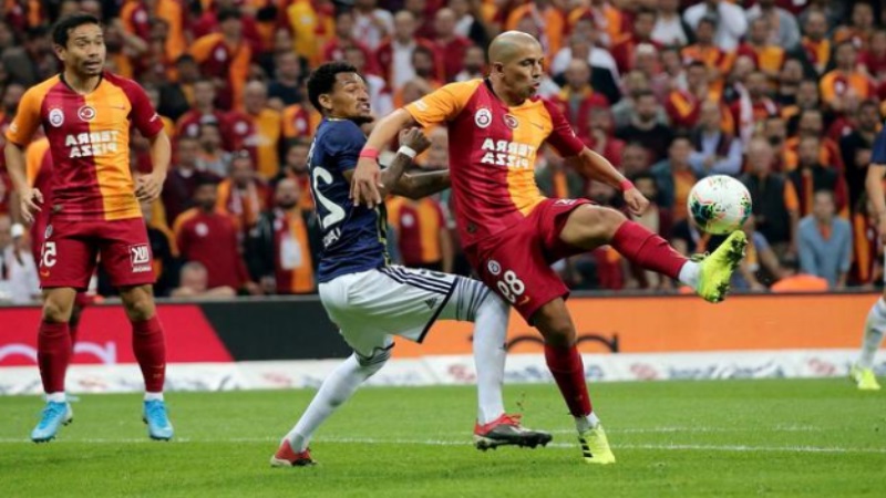Galatasaray-Fenerbahçe derbisi golsüz berabere