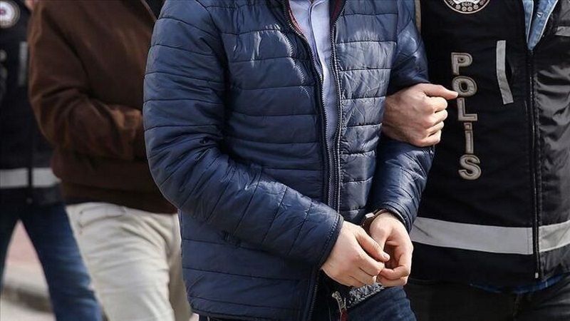 İstanbul'da 18 adrese ani baskın!Gözaltılar var