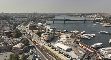 EMİNÖNÜ, TRAMVAYINA KAVUŞTU