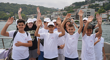 Kahramanmaraşlı çocuklar, Türkiye-Ukrayna Milli Basketbol maçında millileri desteklemek için İstanbul'da!