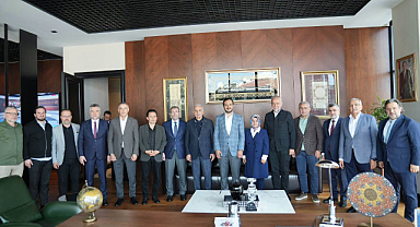 Ahmet Poyraz, Eski ve Mevcut Belediye Başkanlarını Ümraniye’de Ağırladı