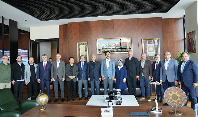 Ahmet Poyraz, Eski ve Mevcut Belediye Başkanlarını Ümraniye’de Ağırladı